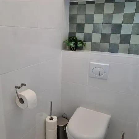 Family Home, Large Garden, Playground Kids, Firepit, Terraces, Sleeps Max 7 And 1 Babycot, Kids Playroom Inside * Ewijk
