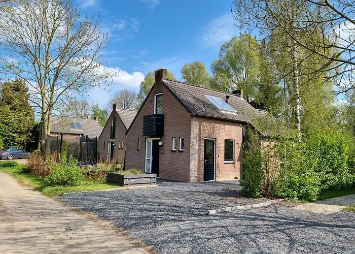 Family Home, Large Garden, Playground Kids, Firepit, Terraces, Sleeps Max 7 And 1 Babycot, Kids Playroom Inside