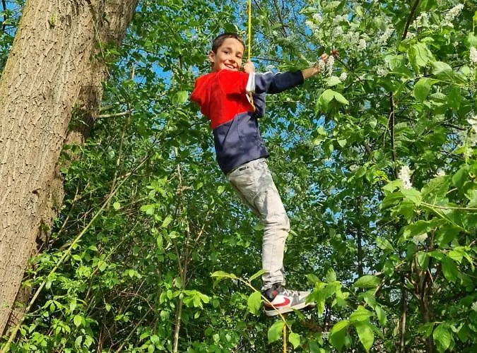 Family Home, Large Garden, Playground Kids, Firepit, Terraces, Sleeps Max 7 And 1 Babycot, Kids Playroom Inside Hébergement de vacances *