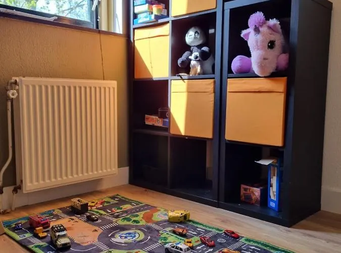 Family Home, Large Garden, Playground Kids, Firepit, Terraces, Sleeps Max 7 And 1 Babycot, Kids Playroom Inside