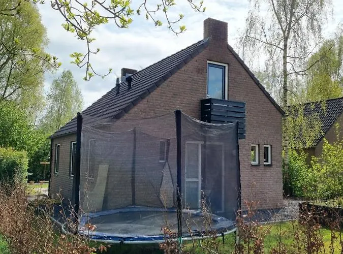 Family Home, Large Garden, Playground Kids, Firepit, Terraces, Sleeps Max 7 And 1 Babycot, Kids Playroom Inside